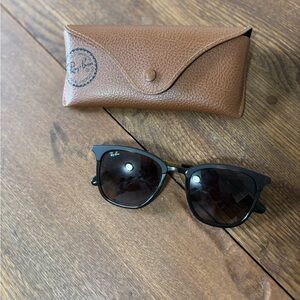 Ray-Ban Black Sunglasses with Brown Case